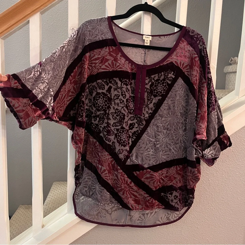 Woman's TINY Velvet Oversized Purple Blouse Size-Small - Picture 1 of 5